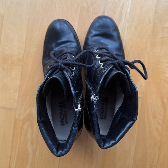 Michael Kors Black Leather Lace Up Heeled Ankle Boot Size 8.5 - Picture 2 of 6